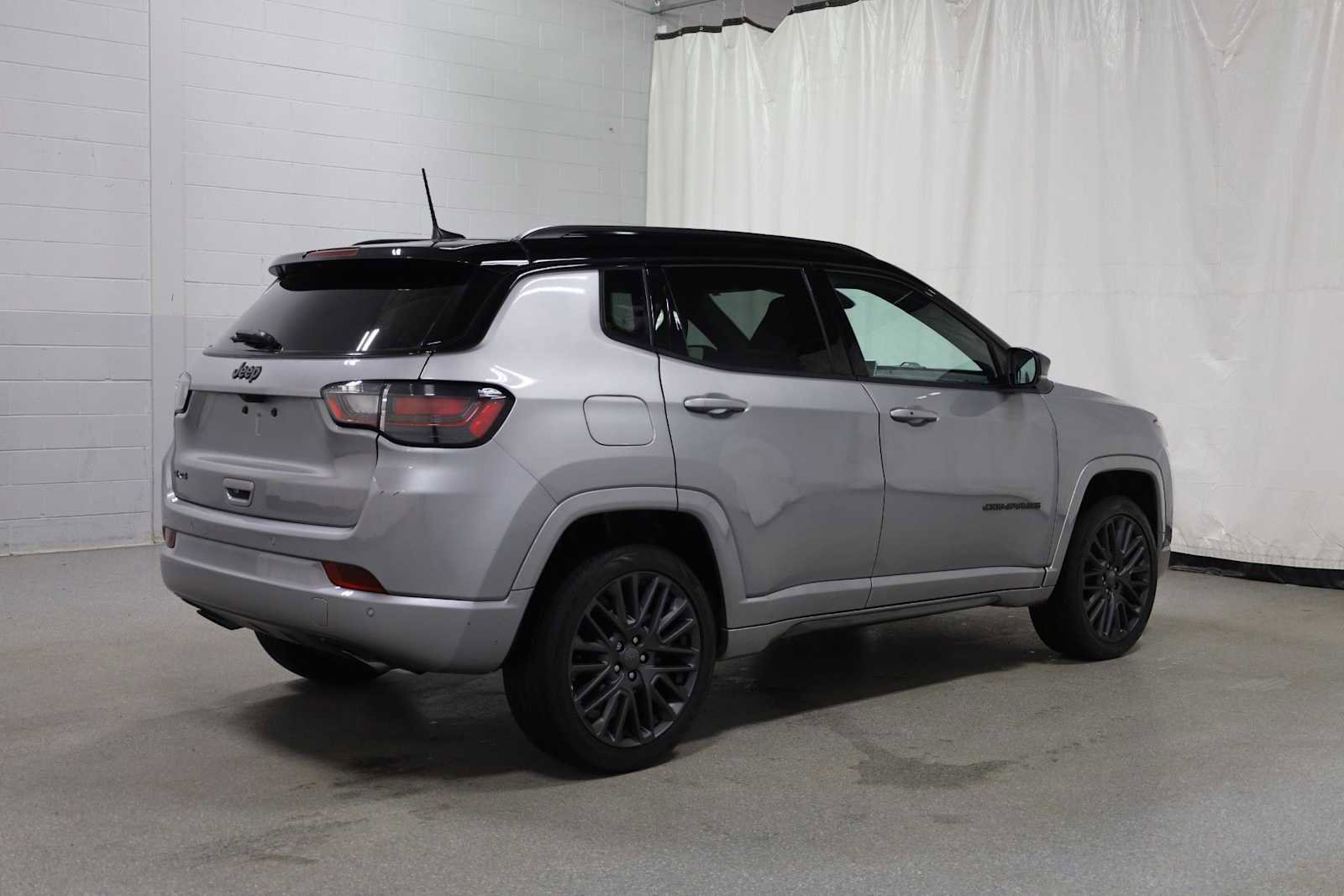 Used 2023 Jeep Compass High Altitude AWD/4WD image 9