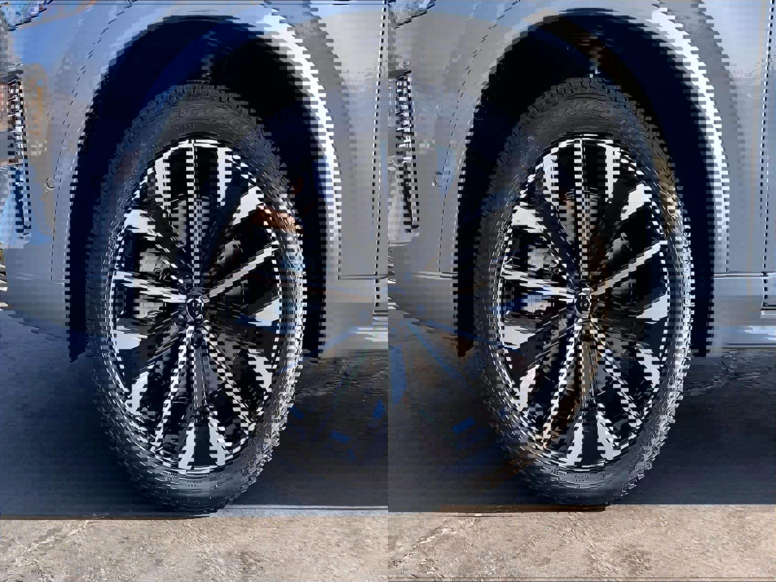 New 2026 Volvo XC90 T8 Plus w/ Protection Package Premier image 14