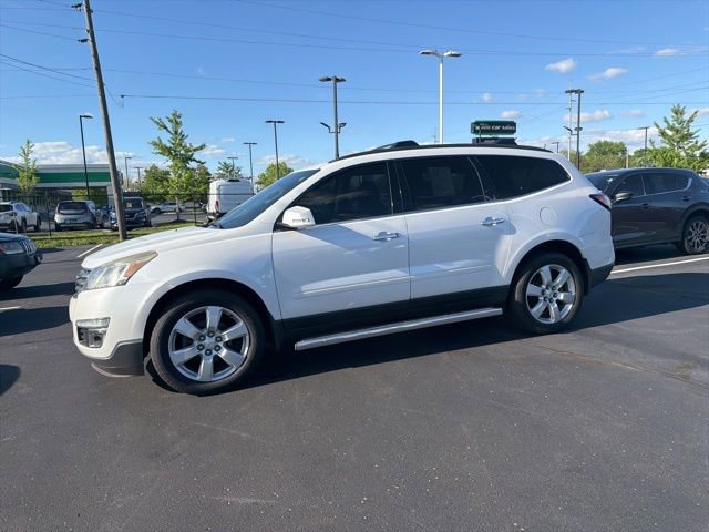 Used 2016 Chevrolet Traverse LT w/ Style and Technology Package FWD image 15