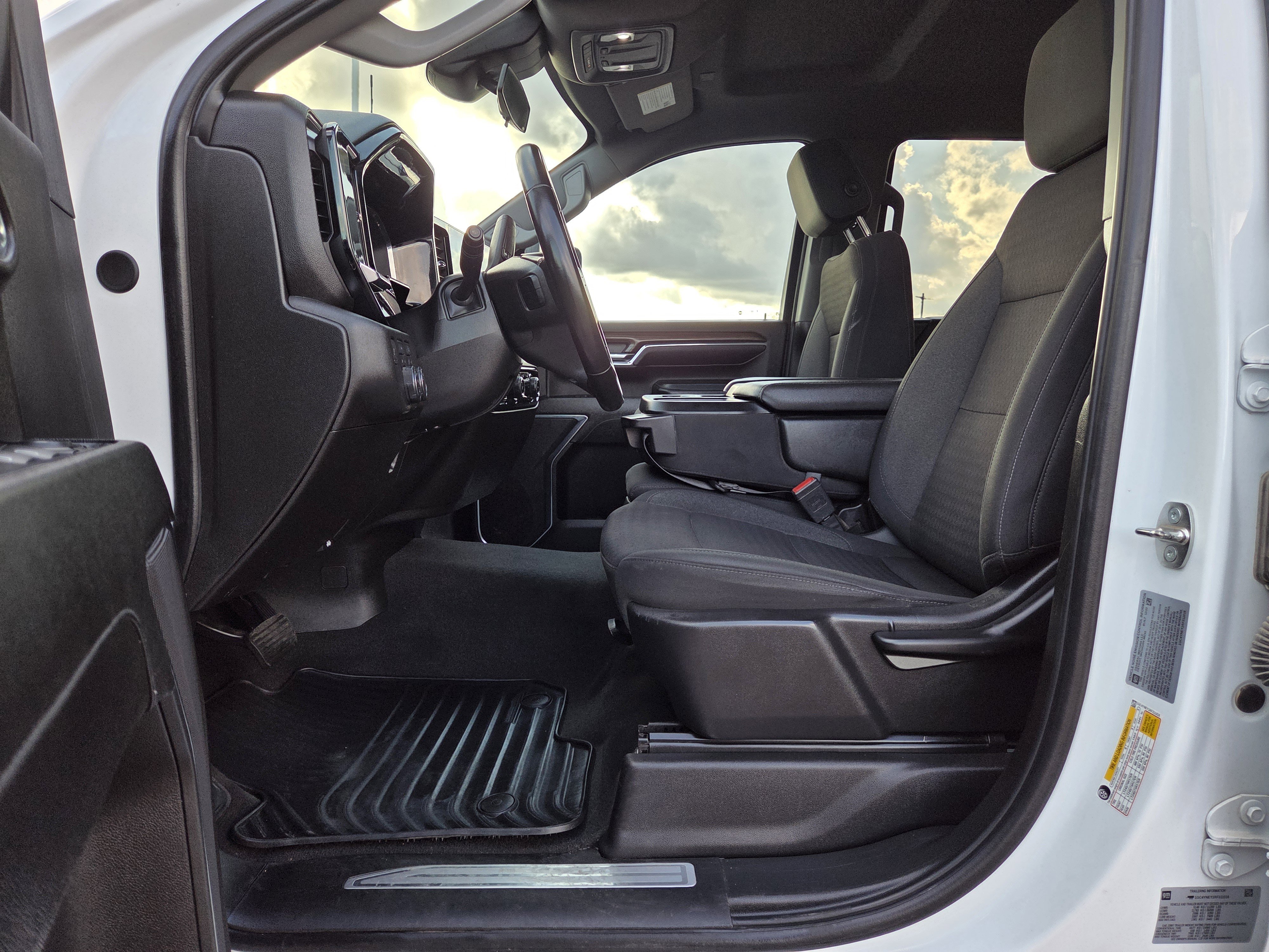 Used 2024 Chevrolet Silverado 2500 LT image 14