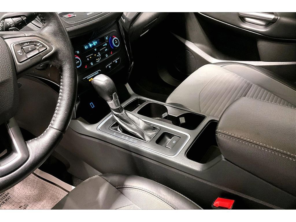 Used 2017 Ford Escape Titanium AWD/4WD image 18