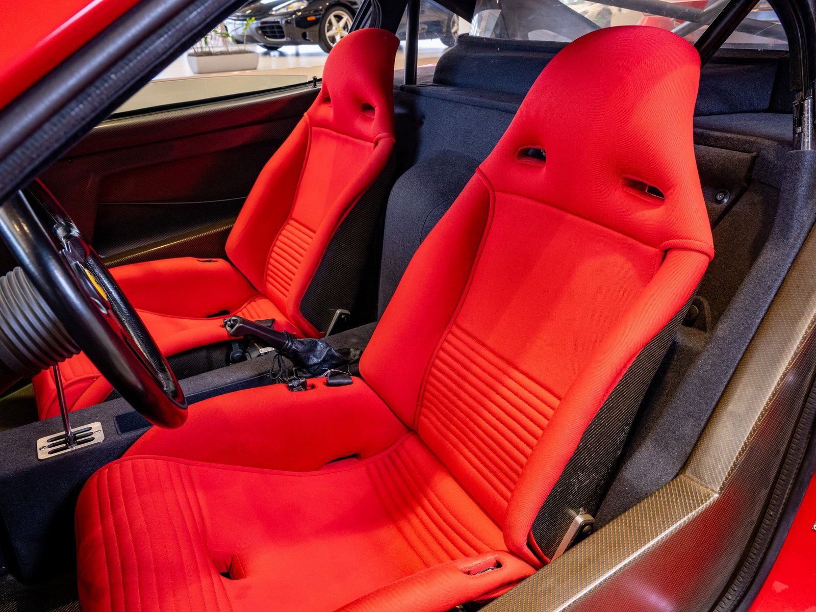 Used 1990 Ferrari F40 RWD image 11