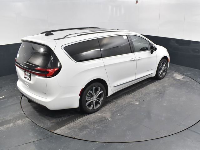New 2026 Chrysler Pacifica Pinnacle image 47