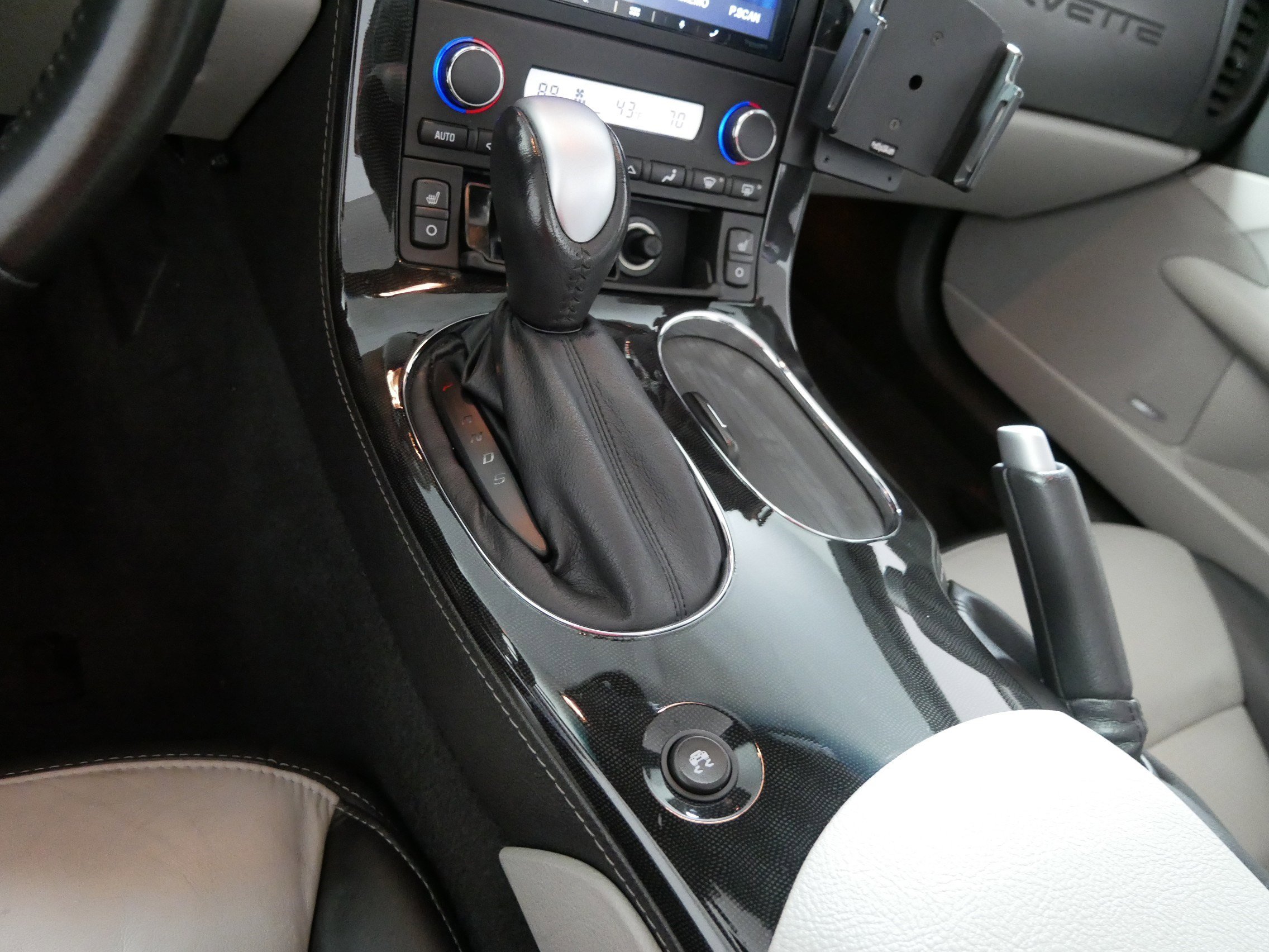 Used 2011 Chevrolet Corvette Grand Sport w/ Preferred Equipment Group image 24