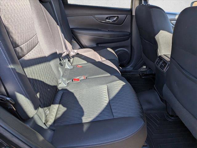 Used 2020 Nissan Rogue SV image 19