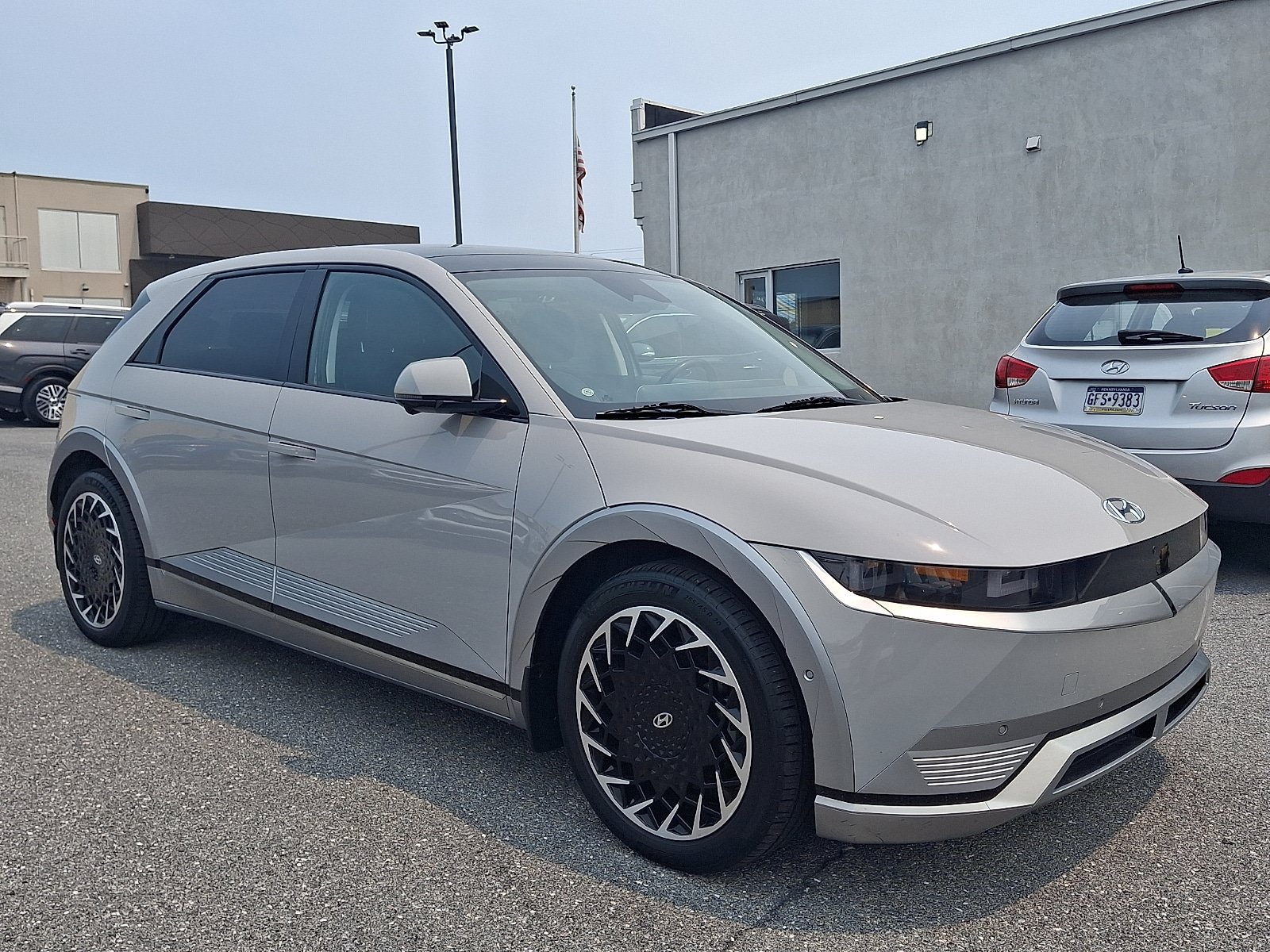 Certified 2023 Hyundai Ioniq 5 Limited AWD/4WD image 3