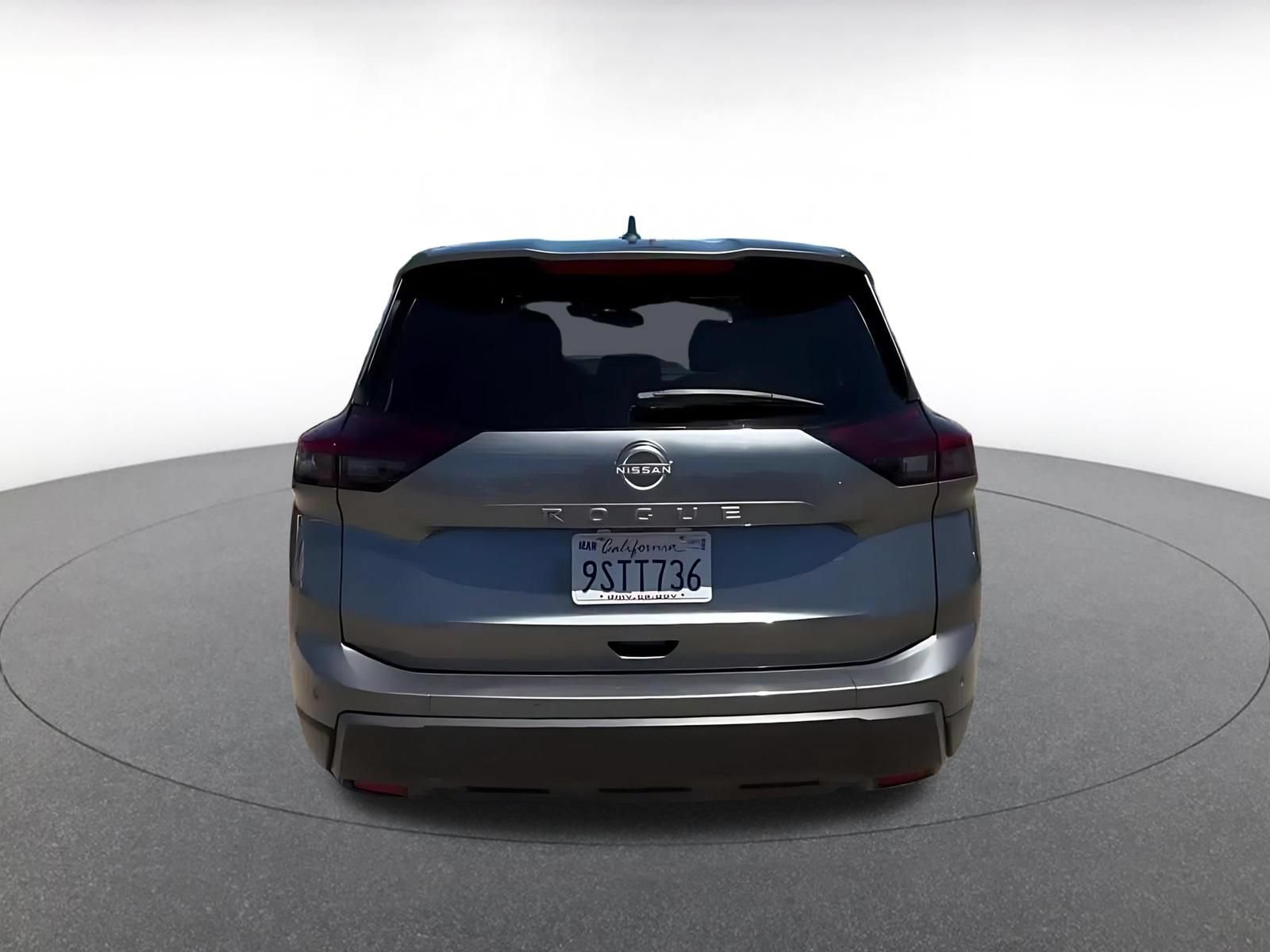 Used 2025 Nissan Rogue SV FWD image 12