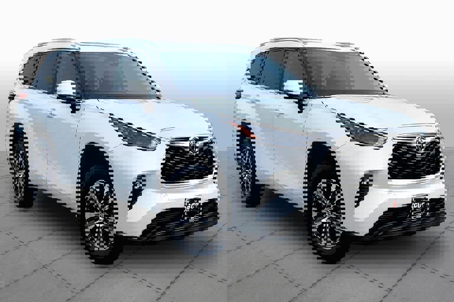 Used 2023 Toyota Highlander XLE image 3