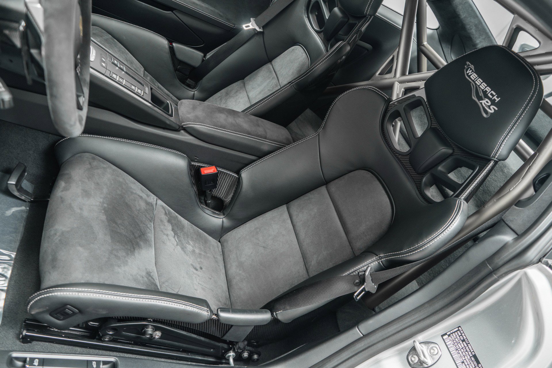 Used 2018 Porsche 911 GT2 RS RWD image 24