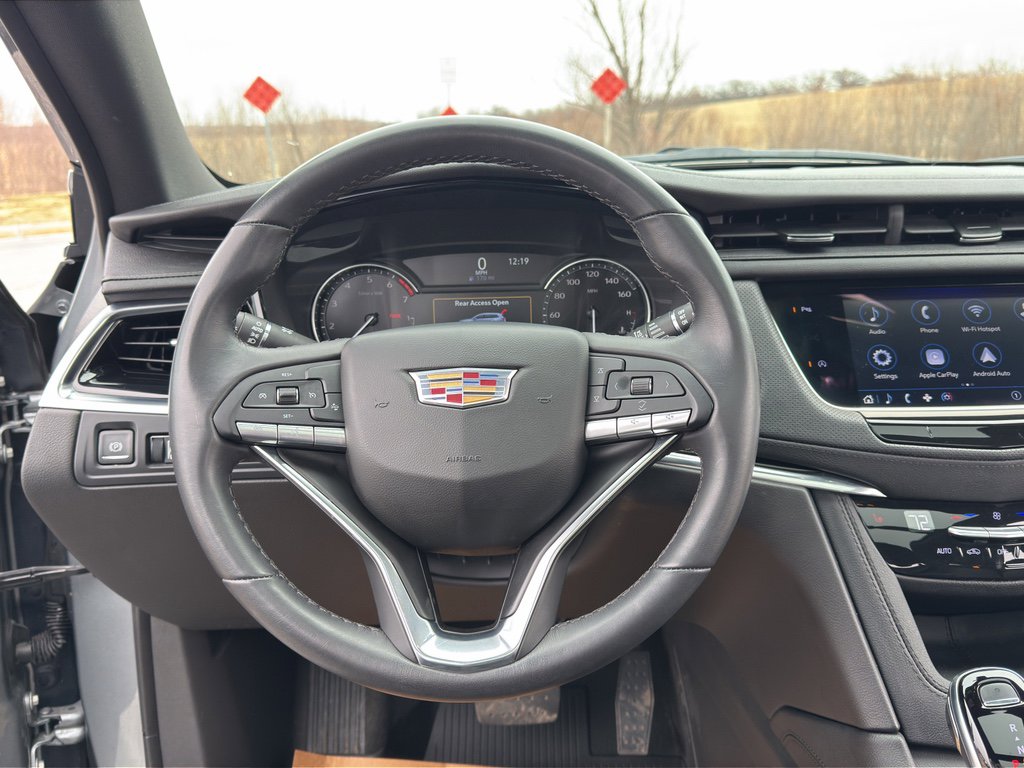 Used 2024 Cadillac XT6 Luxury w/ LPO, Floor Liner Package AWD/4WD image 31