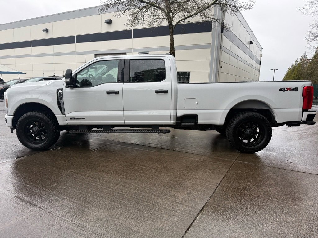Used 2024 Ford F350 XLT image 9