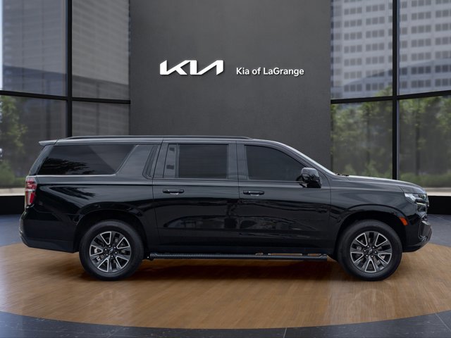 Used 2023 Chevrolet Suburban Z71 w/ Luxury Package AWD/4WD image 4