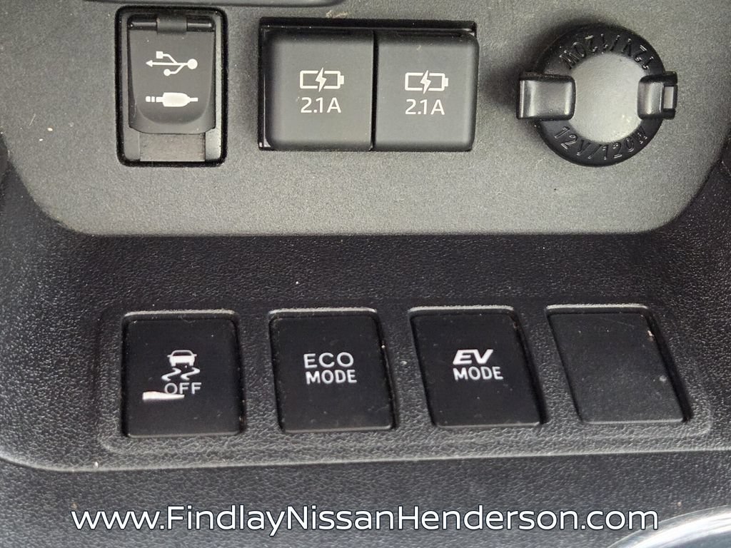 Used 2019 Toyota Highlander XLE AWD/4WD image 33