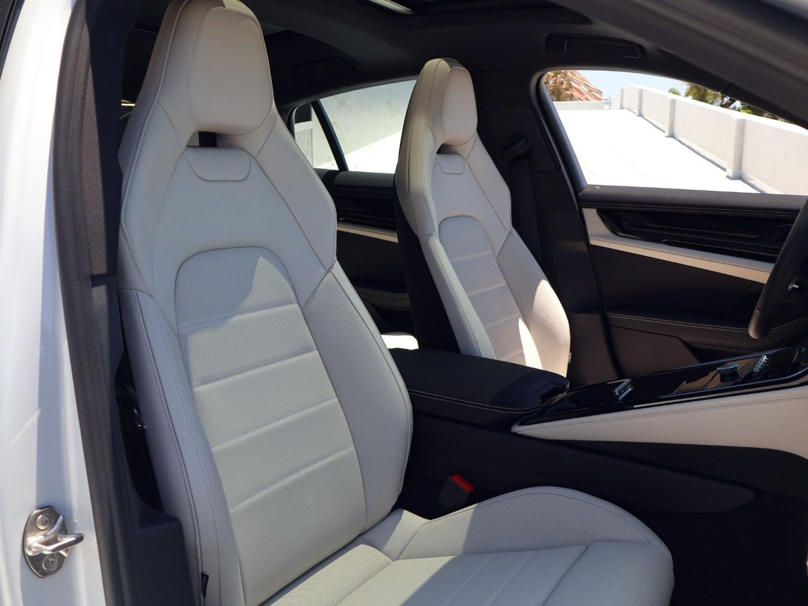 New 2026 Porsche Panamera 4 AWD/4WD image 23