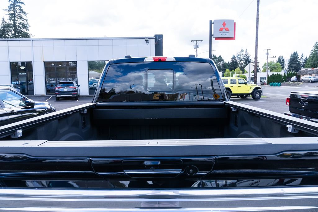 Used 2024 Ford F250 Platinum image 8