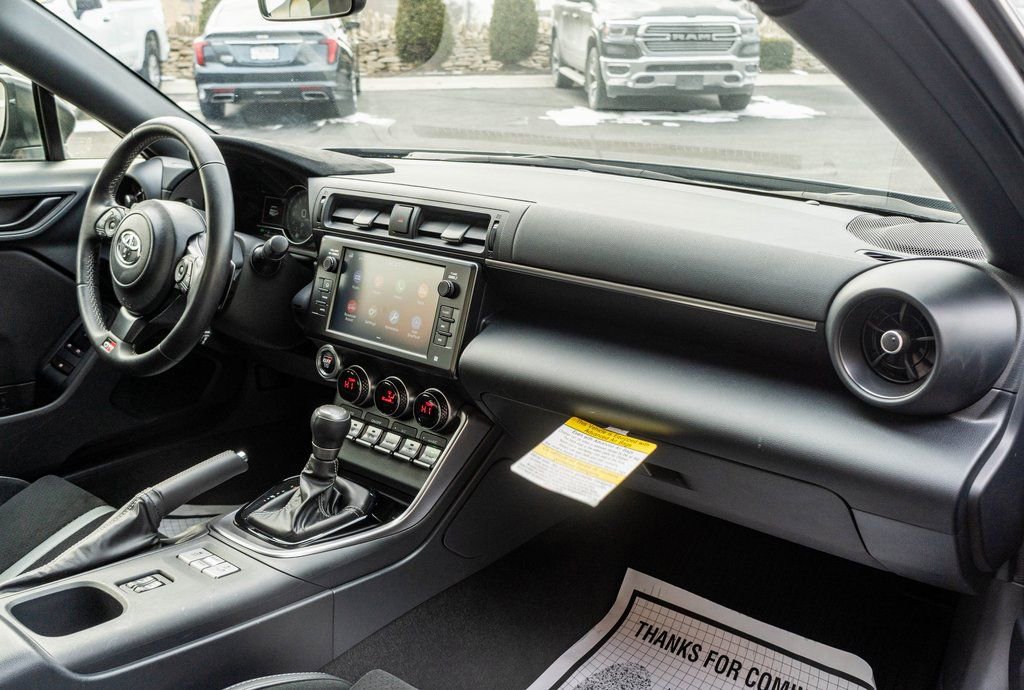 Used 2023 Toyota GR86 Premium w/ ALL Weather Mat Package (TMS) image 12