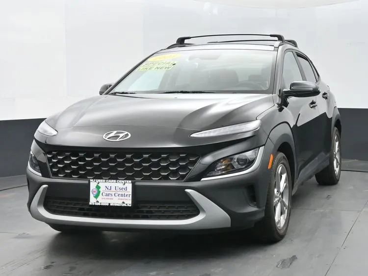 Used 2023 Hyundai Kona SEL AWD/4WD image 1