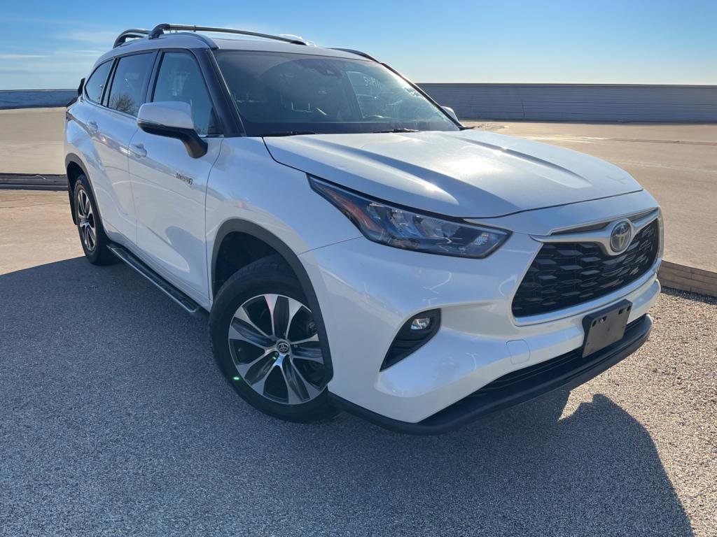 Used 2020 Toyota Highlander XLE video 1