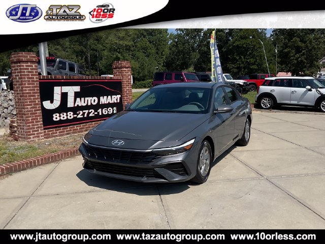 Used 2026 Hyundai Elantra SE FWD image 3