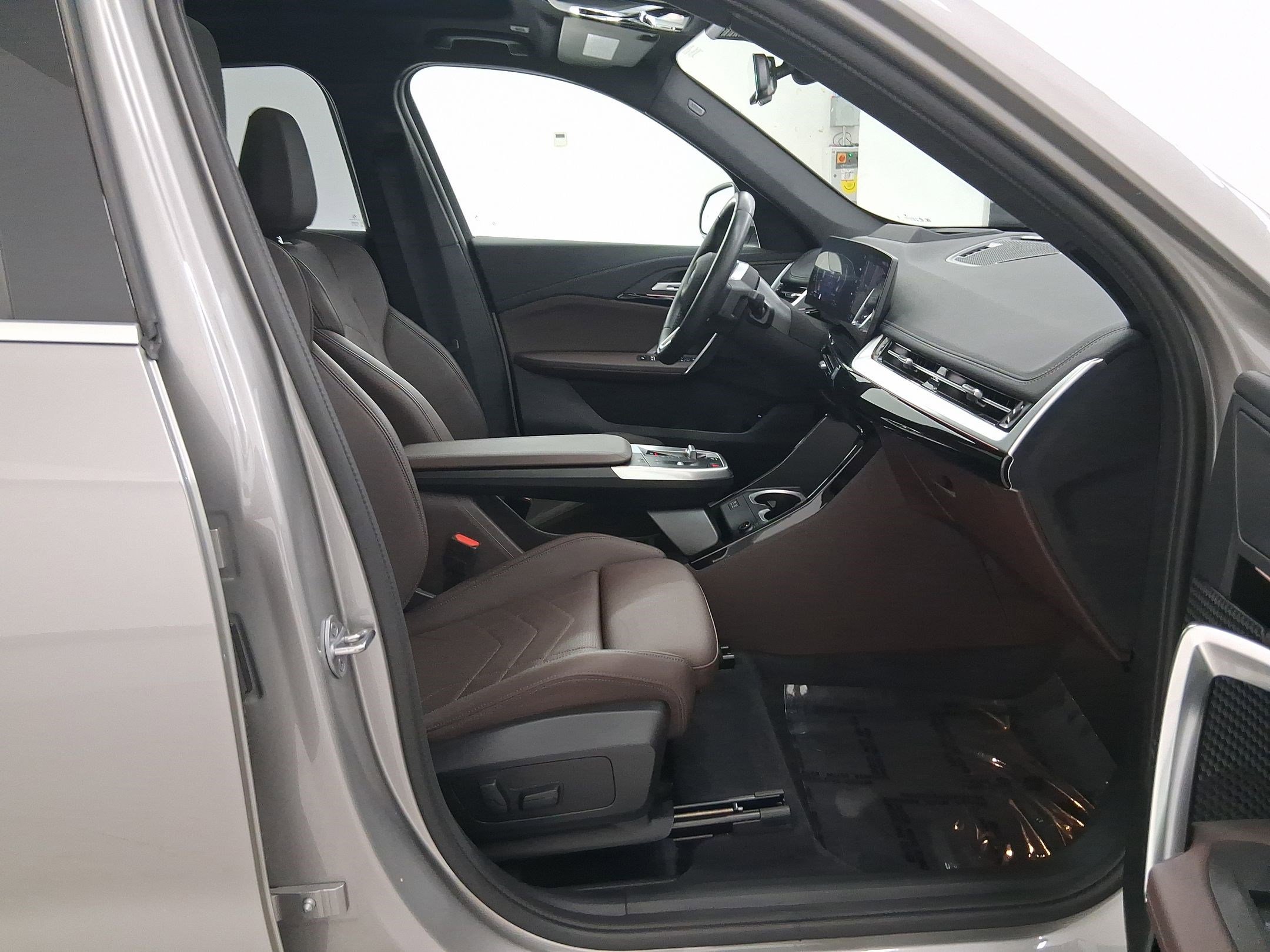 Used 2025 BMW X1 xDrive28i image 33