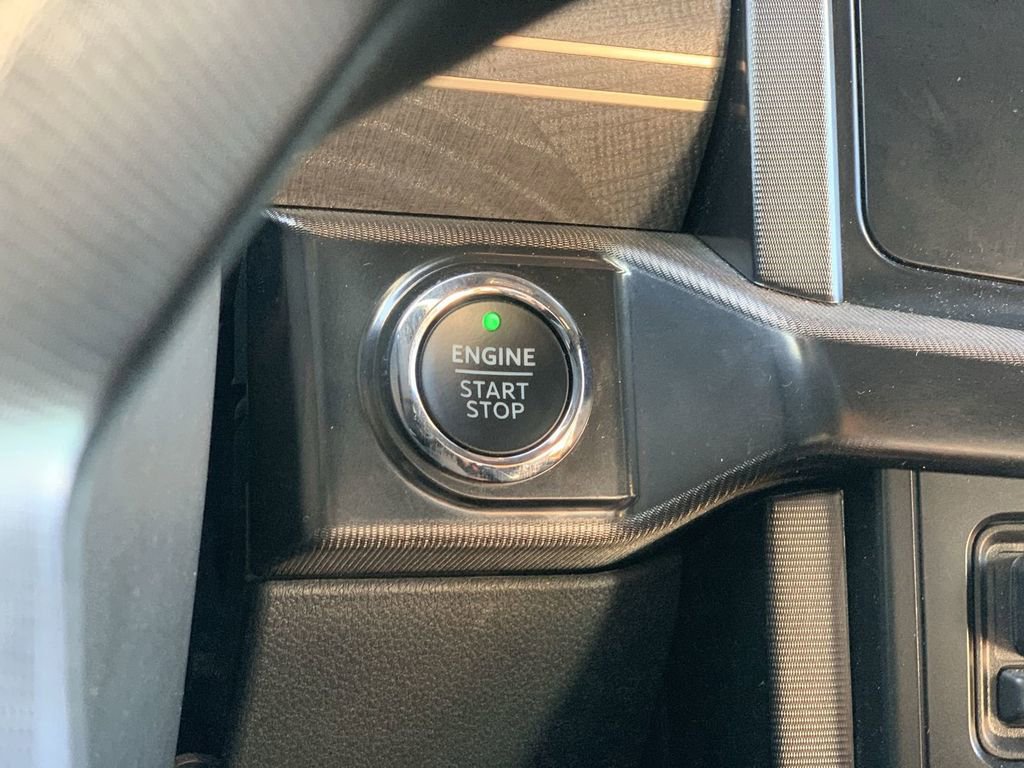 Used 2023 Ford F150 Platinum image 14