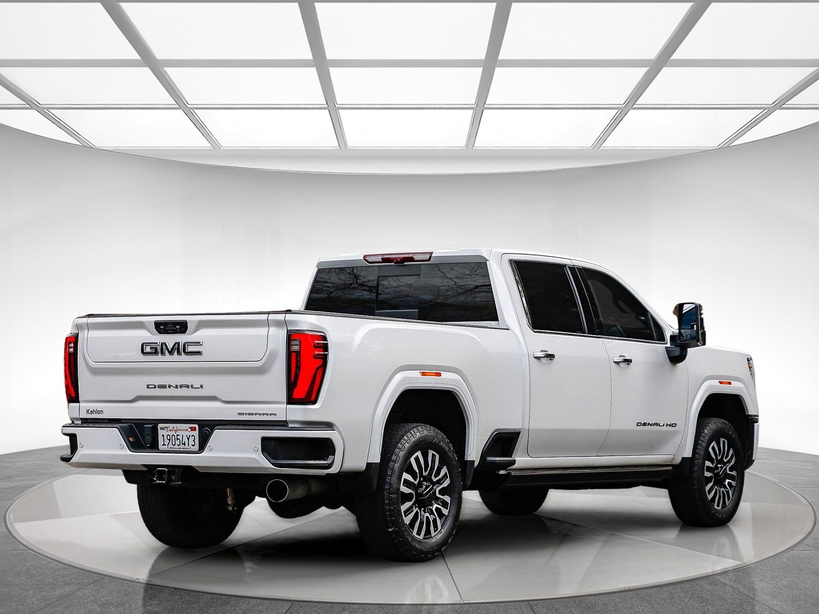 Used 2024 GMC Sierra 2500 Denali Ultimate w/ Max Trailering Package image 4