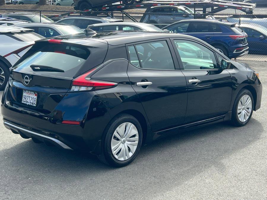 Used 2025 Nissan Leaf S image 5