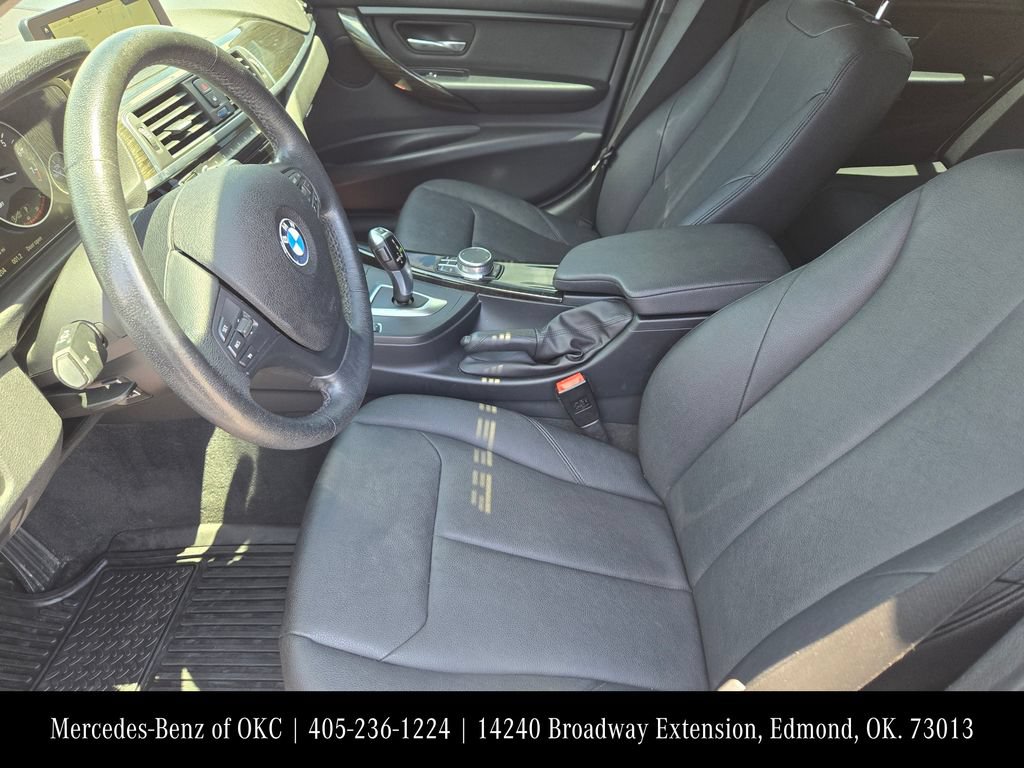 Used 2018 BMW 320i Sedan RWD image 10