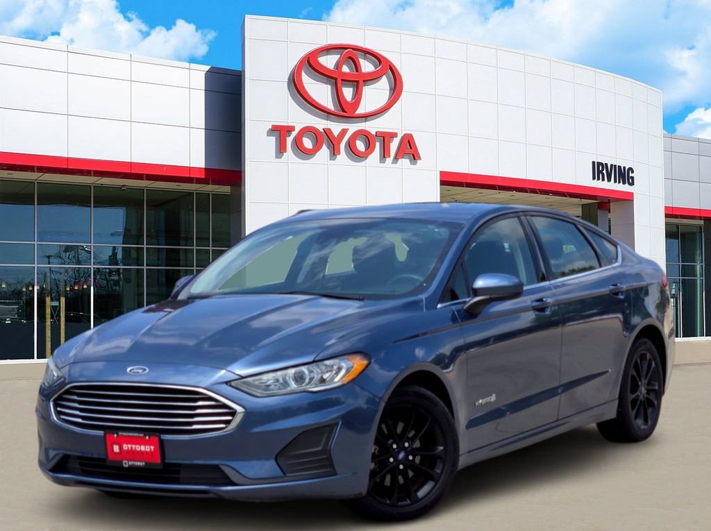 Used 2019 Ford Fusion SE FWD image 1