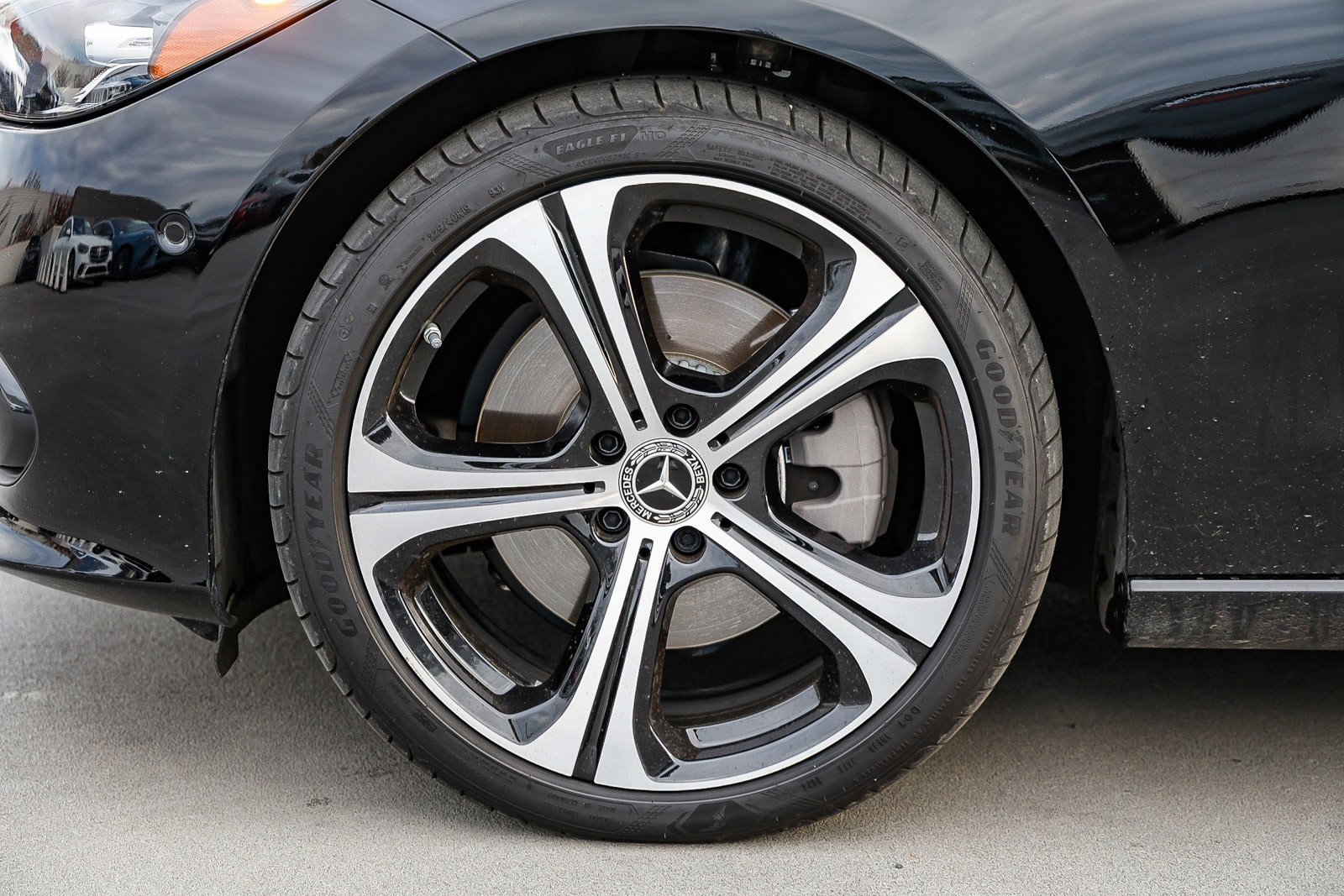 Certified 2025 Mercedes-Benz C 300 Sedan image 9