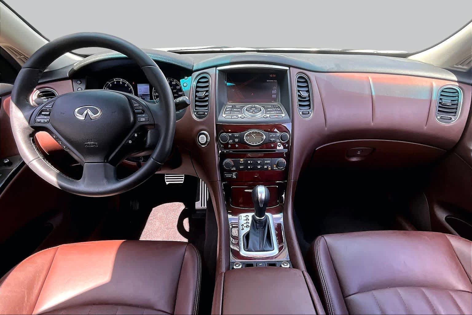 Used 2017 INFINITI QX50 2WD w/ Technology Package image 16