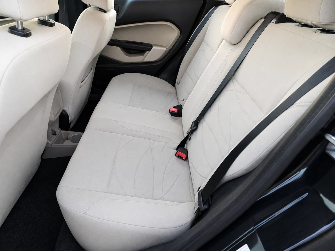 Used 2014 Ford Fiesta SE FWD image 31