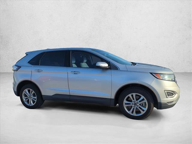 Used 2017 Ford Edge Titanium w/ Equipment Group 301A FWD image 4