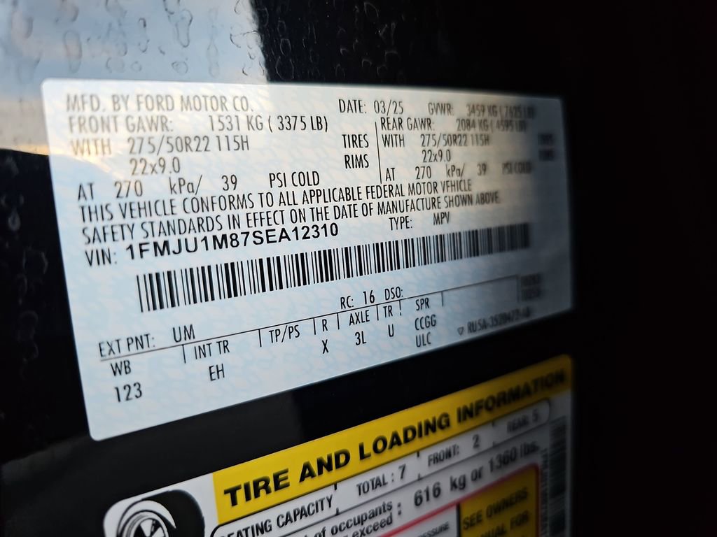 Used 2025 Ford Expedition Platinum w/ Driver's Package image 27