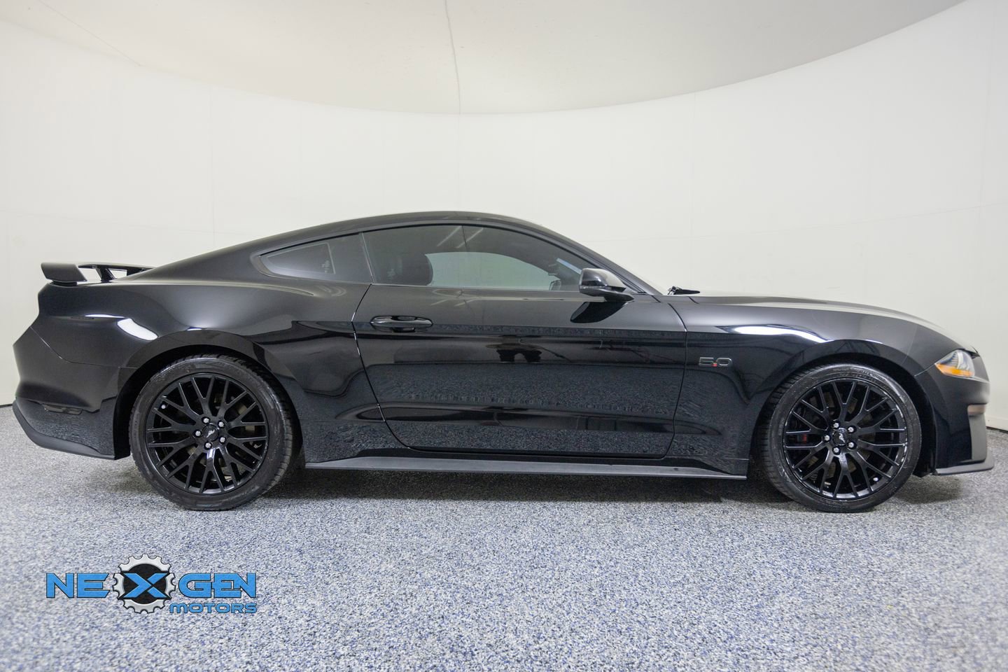 Used 2019 Ford Mustang GT Premium w/ GT Performance Package RWD image 8