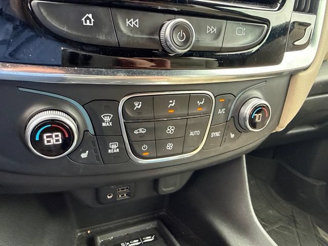 Used 2022 Chevrolet Traverse LT w/ LT Premium Package AWD/4WD image 11