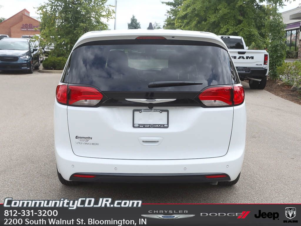 New 2026 Chrysler Voyager LX FWD image 6