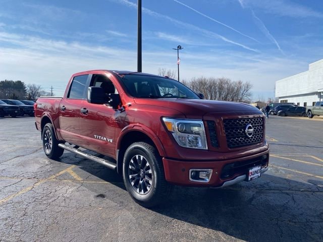 Used 2018 Nissan Titan PRO-4X image 2