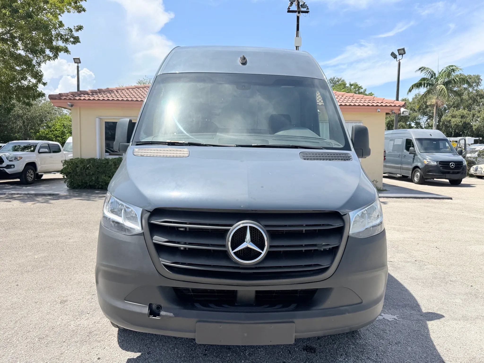 Used 2019 Mercedes-Benz Sprinter 2500 170 Extended Cargo image 9
