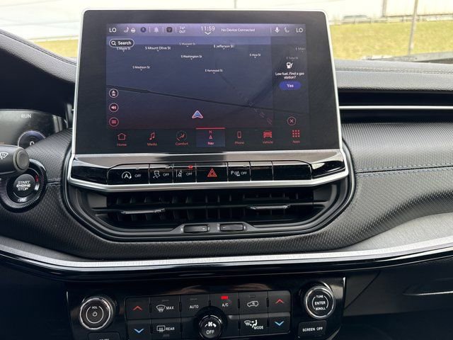 Used 2025 Jeep Compass Limited w/ High Altitude Package image 19