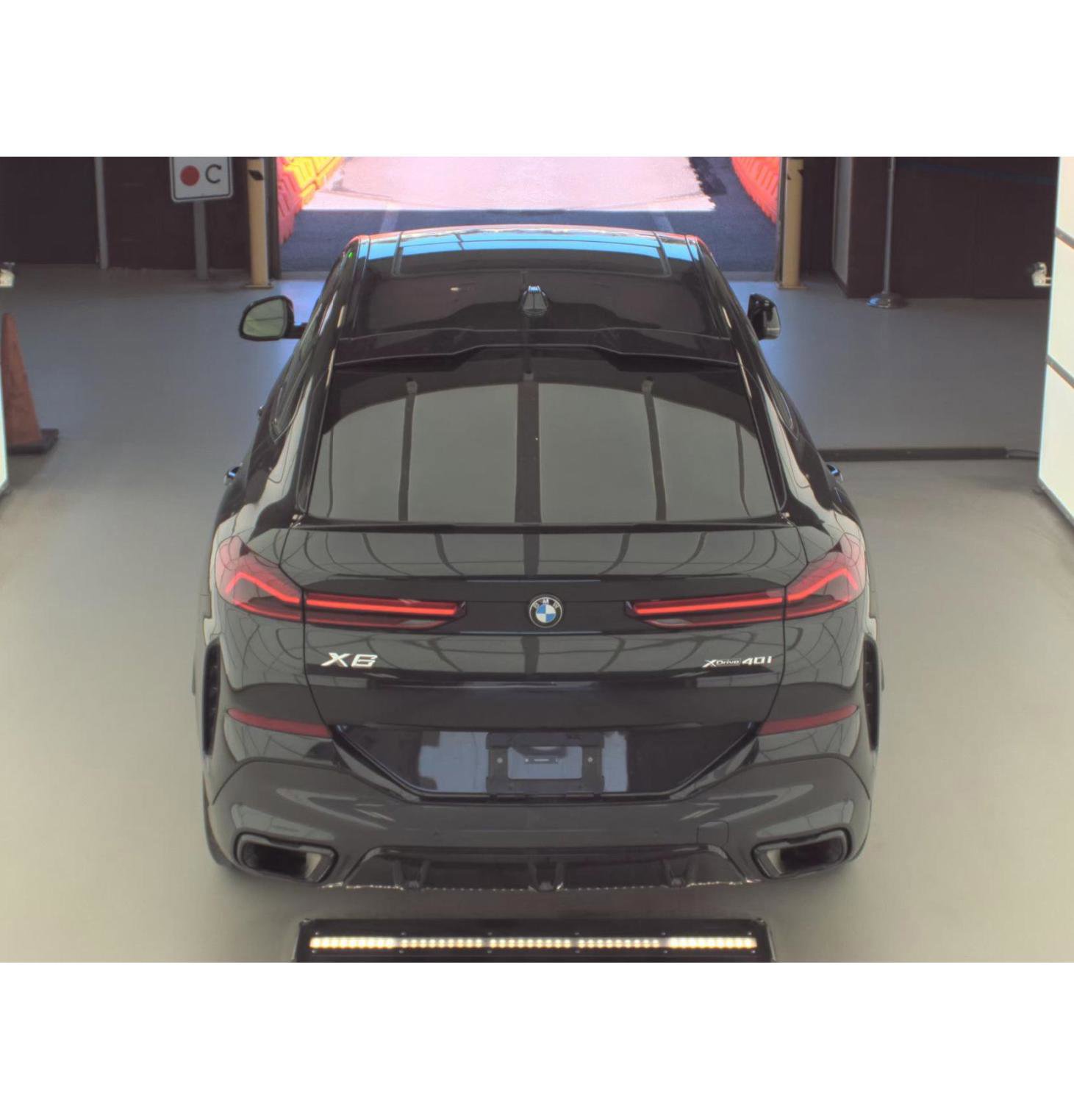 Used 2024 BMW X6 xDrive40i w/ M Sport Professional Package AWD/4WD image 31