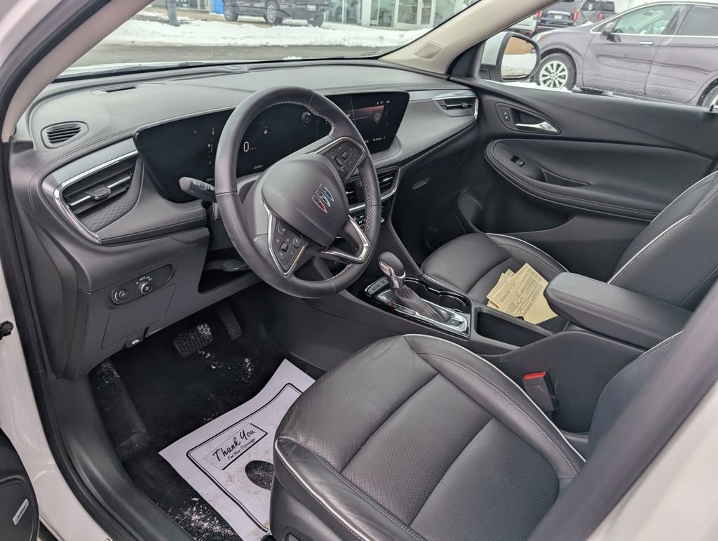 Used 2024 Buick Encore GX Avenir w/ Avenir Convenience Package image 12
