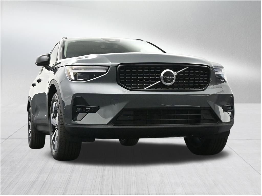 New 2026 Volvo XC40 B5 Plus w/ Protection Package Premier AWD/4WD image 27