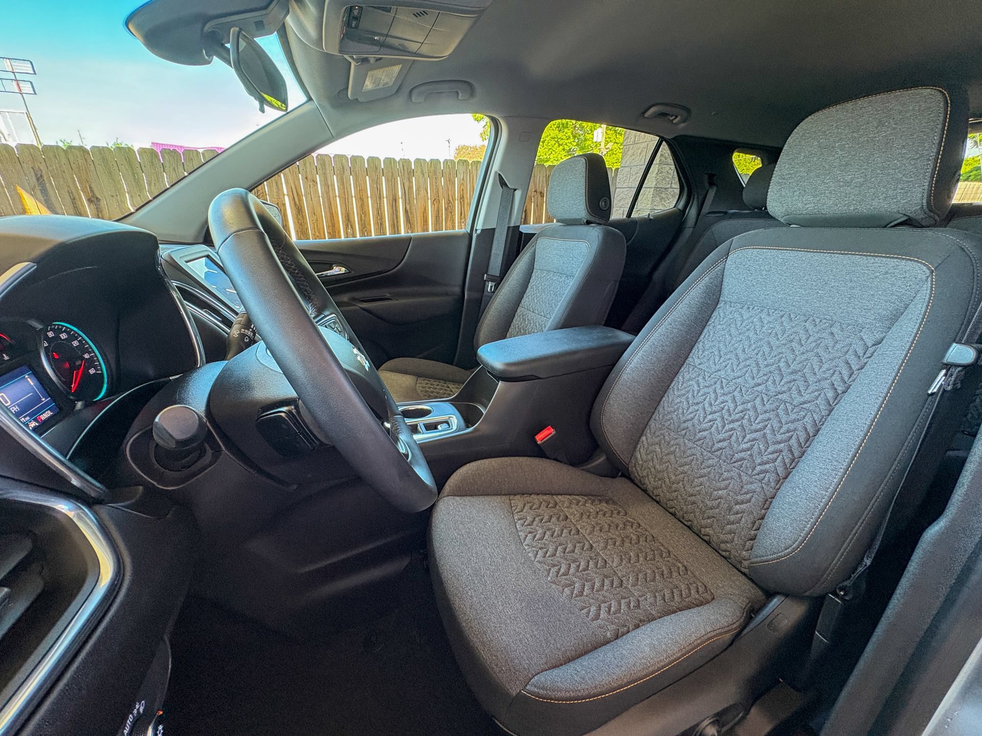 Used 2024 Chevrolet Equinox LT FWD image 19