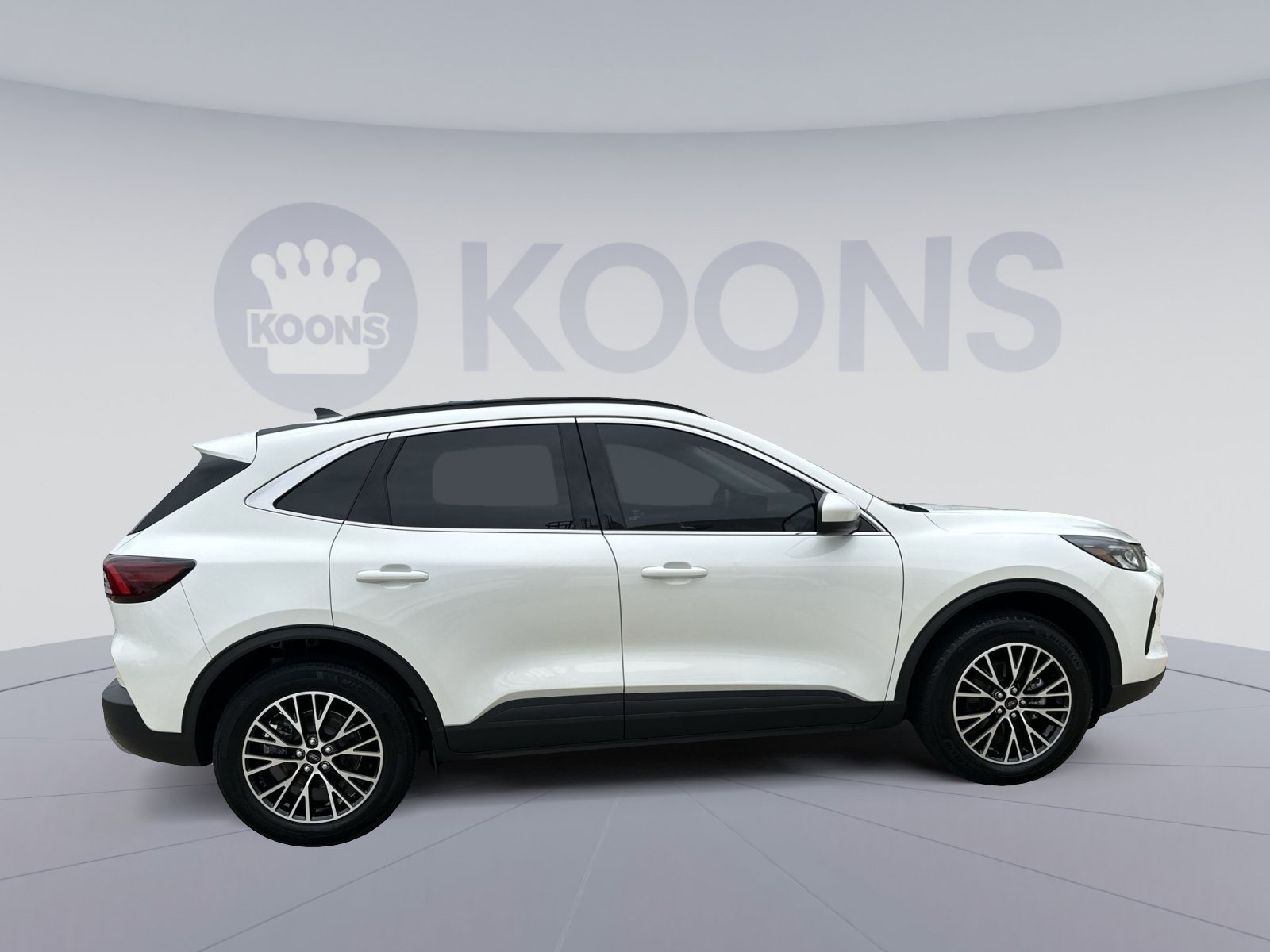 Used 2025 Ford Escape SE FWD image 17
