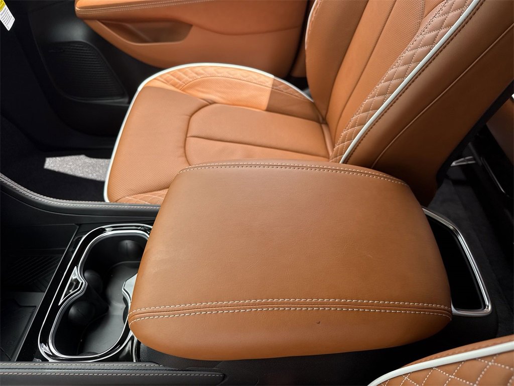 New 2025 Chrysler Pacifica Pinnacle image 22