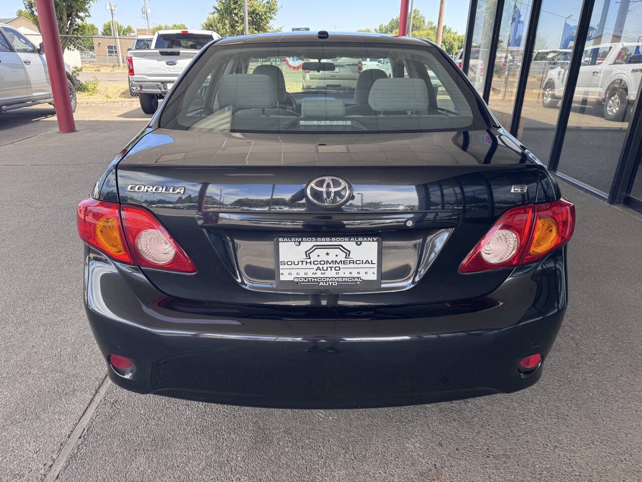 Used 2010 Toyota Corolla LE FWD image 3