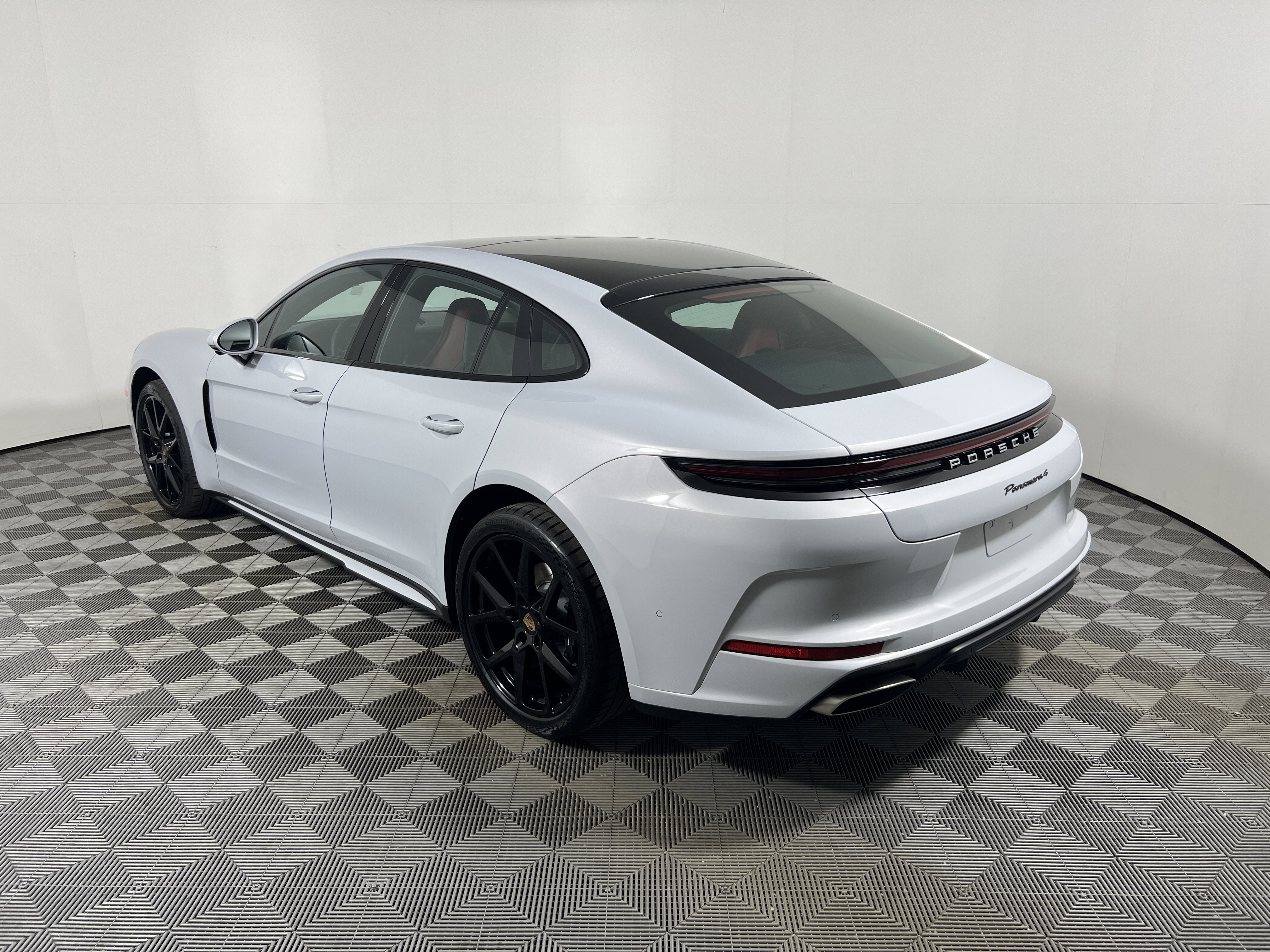 New 2026 Porsche Panamera 4 AWD/4WD image 3
