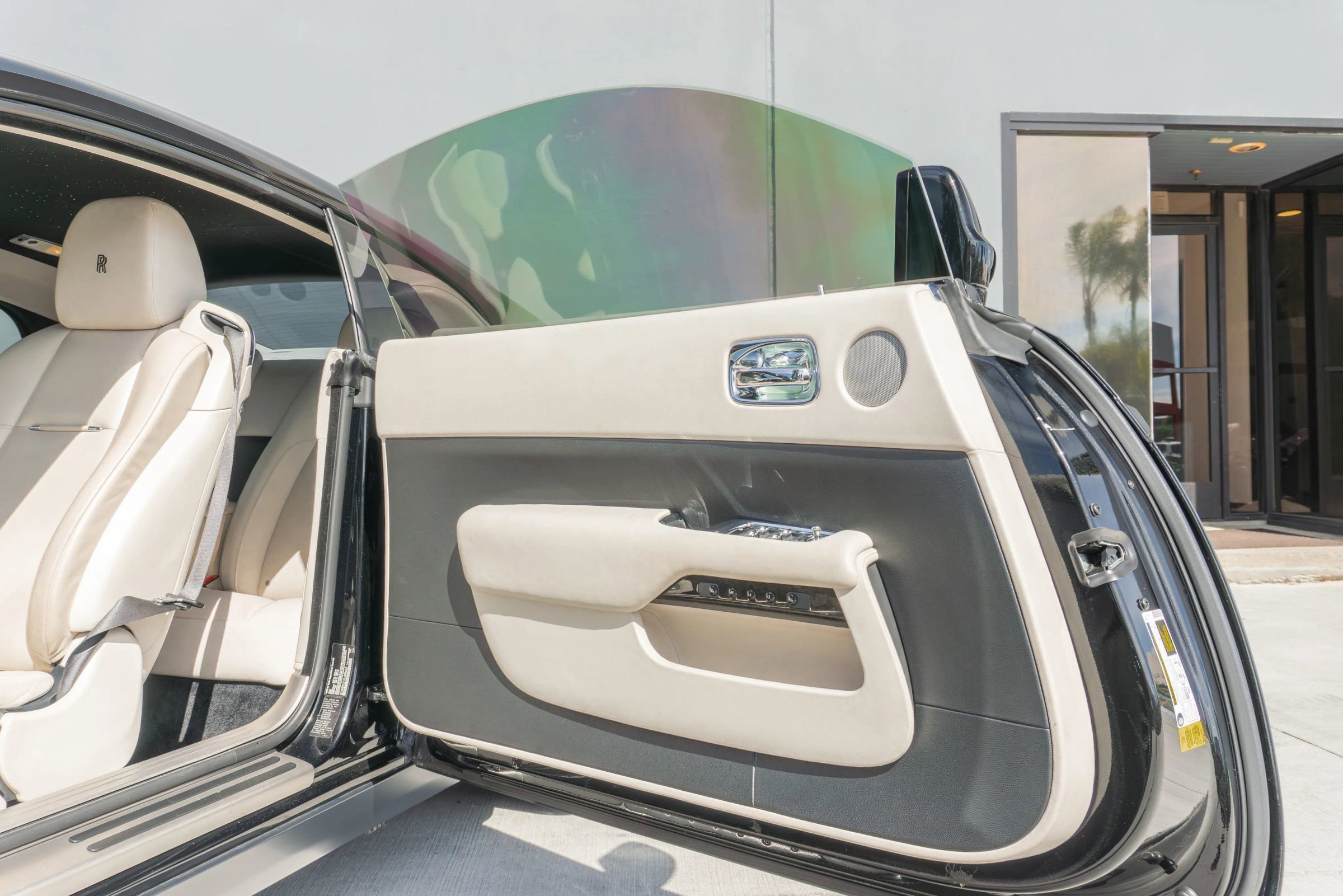 Used 2016 Rolls-Royce Wraith RWD image 51