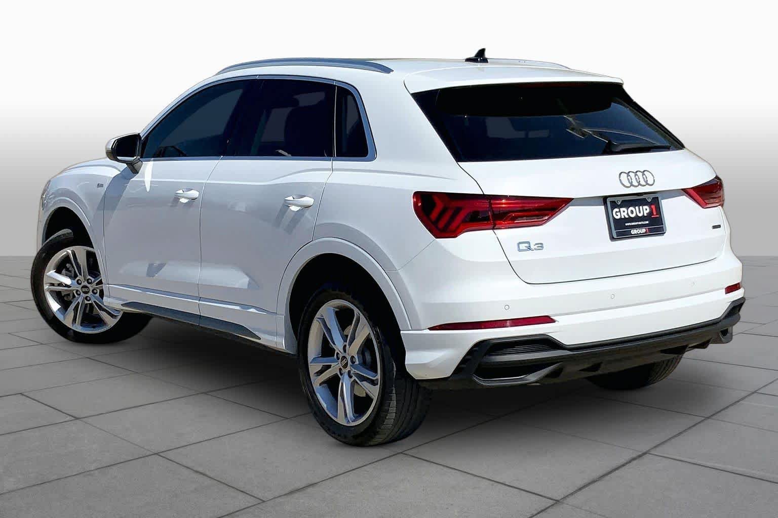 Used 2022 Audi Q3 2.0T Premium Plus w/ Premium Plus Package AWD/4WD image 12